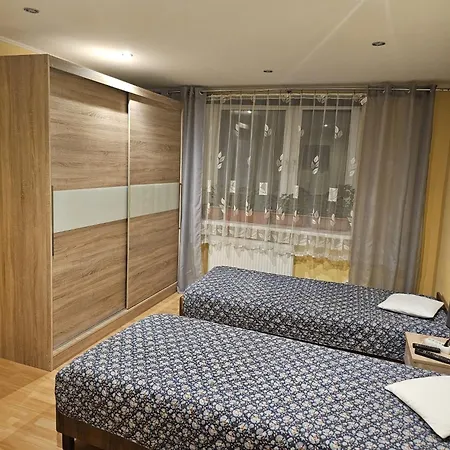 Apartament *